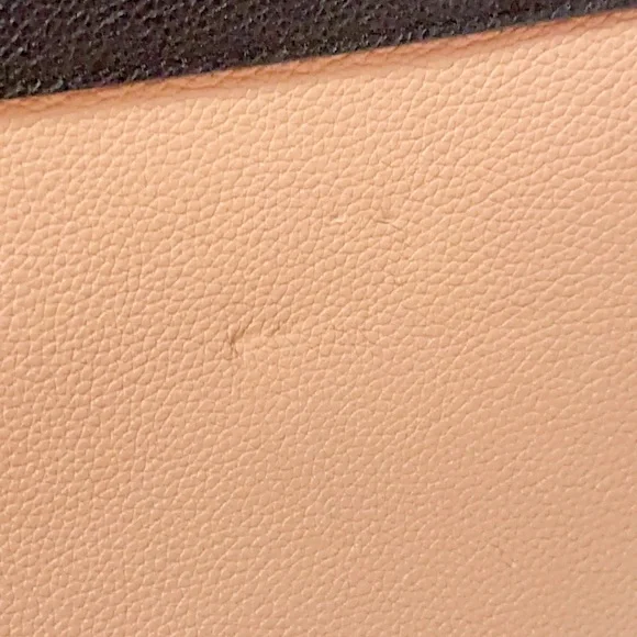 Louis Vuitton City Steamer MM bag in pink and black taurillon leather - Picture 7 of 17